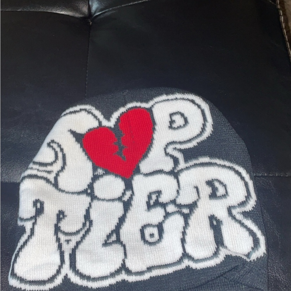 Black and white y2k vintage beanie
